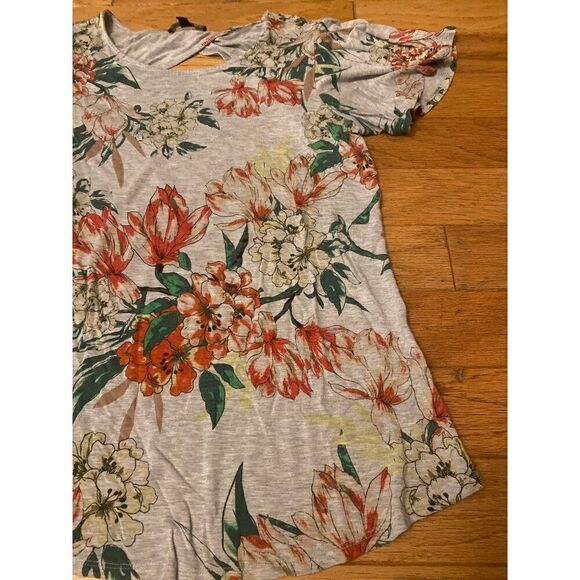 Cable & Gauge women's grey floral open back short sleeve casual top size large - Picture 2 of 8